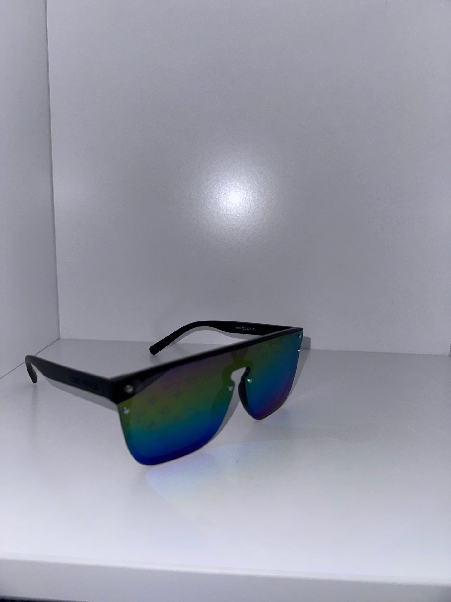 LV Waimea Shades Rainbow